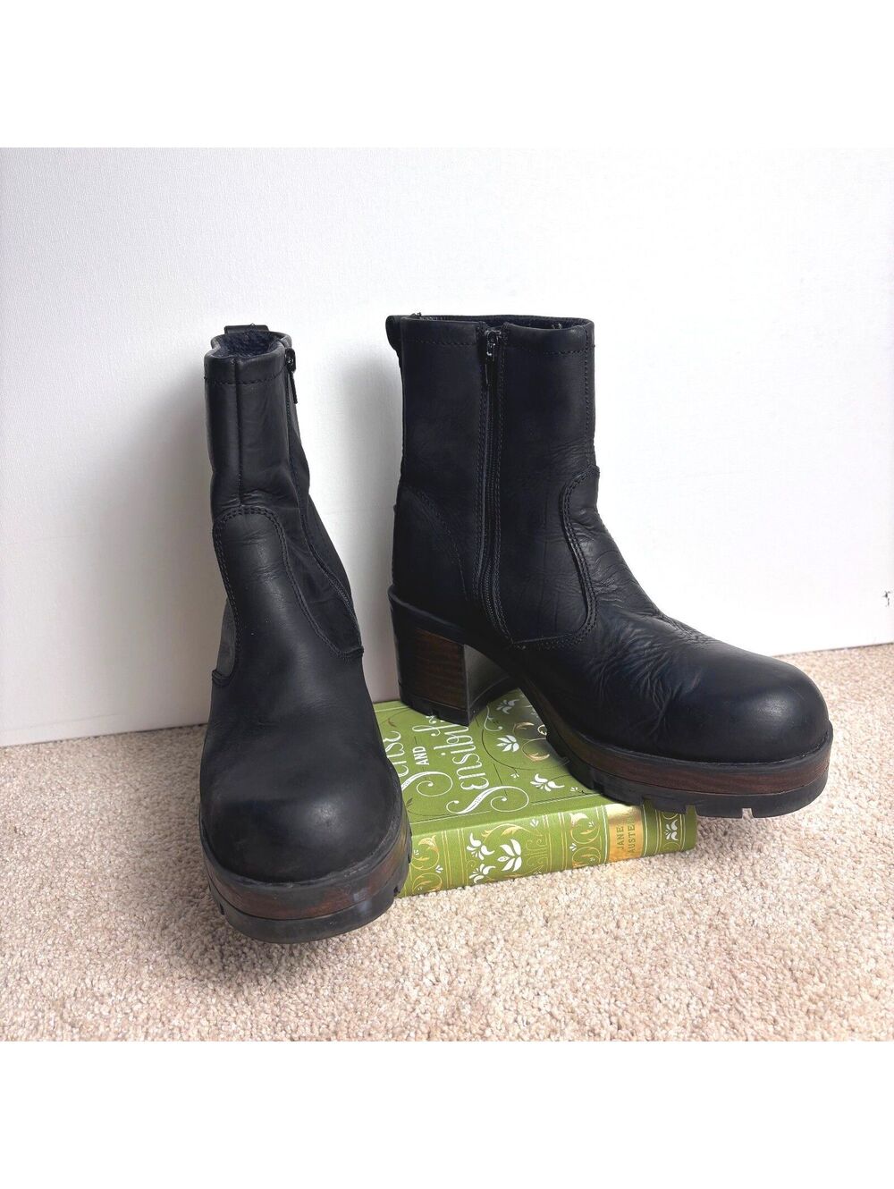 Vintage Fun & Co Block Heel Ankle Boots